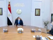 ” السيد الرئيس عبد الفتاح السيسي يجتمع مع الدكتور مصطفى مدبولي، رئيس مجلس الوزراء، والفريق أسامة ربيع رئيس هيئة قناة السويس”.